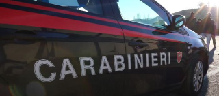 Avezzano, anziano vittima della badante: un anno di abusi e minacce