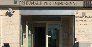 L’Aquila, sospesa la potestà genitoriale per gravi maltrattamenti